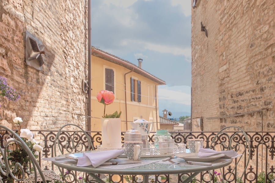 Spello Experience Living the old town